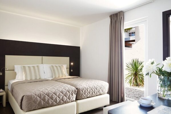 gk_furniture_ksenodoxeio_3 (10)