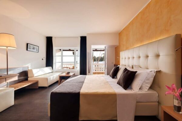 gk_furniture_ksenodoxeio_3 (5)