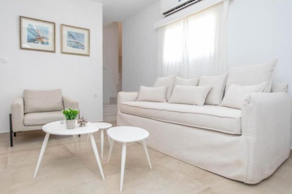 gk_furniture_ksenodoxeio_604